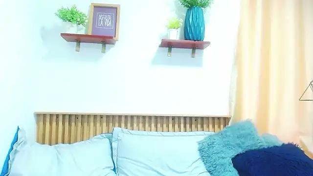 Violet_2003 webcam