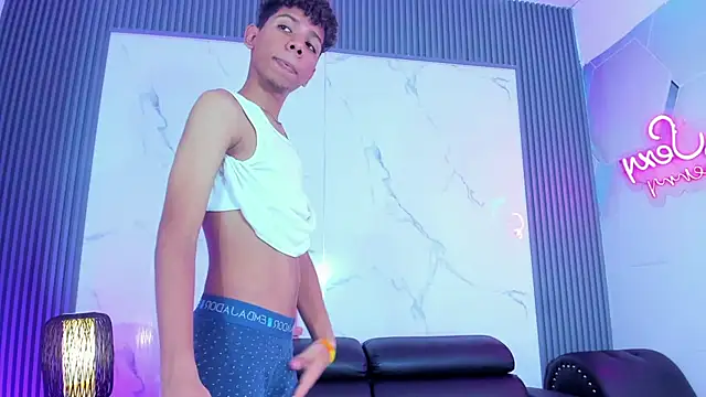 Spicy_guys webcam