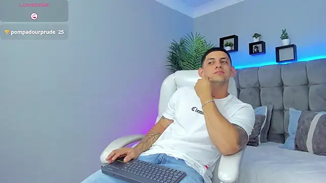 Alex_cute77