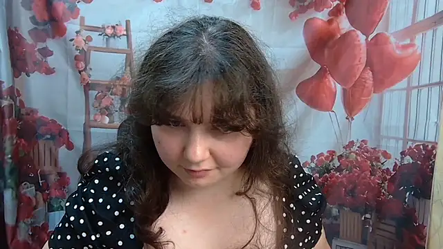 NeonilaLisova webcam
