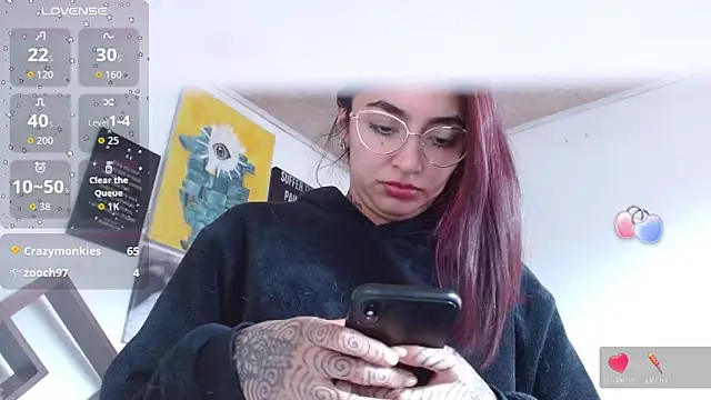 ZoeBakers_ webcam