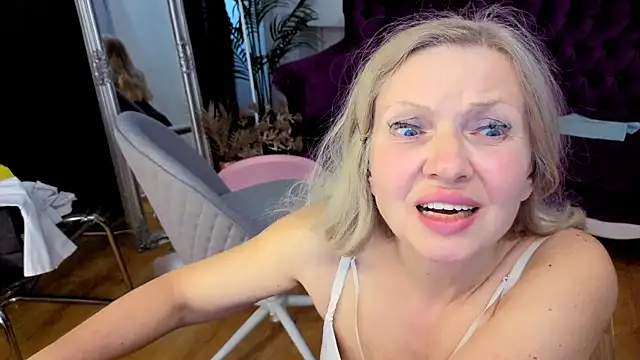 NicoletteRose_ webcam