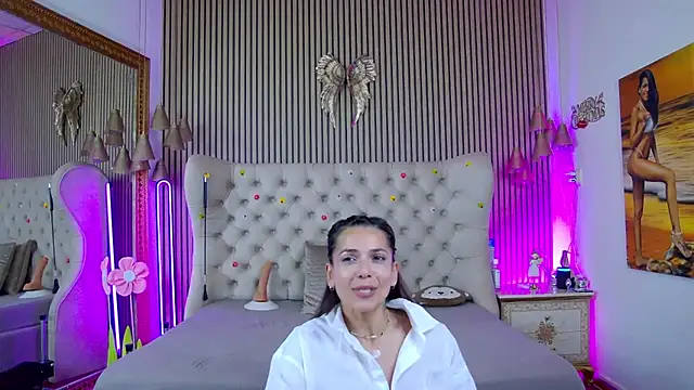 PlayfulShow webcam