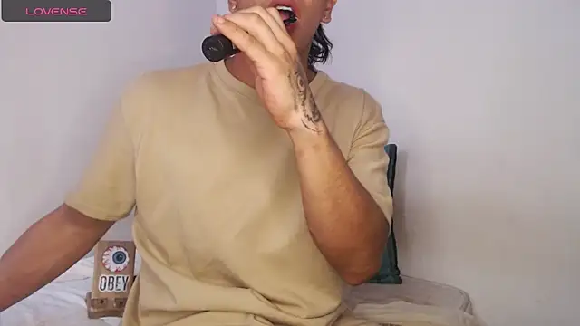 Monkey_uchiha777 webcam