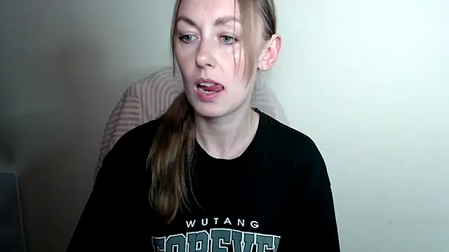 LiaSeass_ webcam