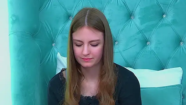 SofiaSarvains webcam