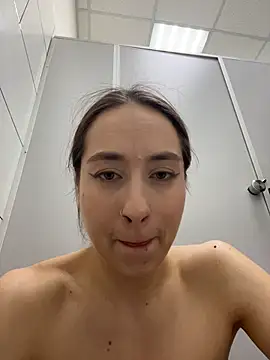Holly_Play webcam