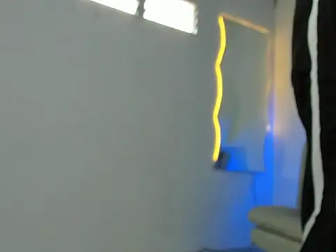ArohomLester_ webcam