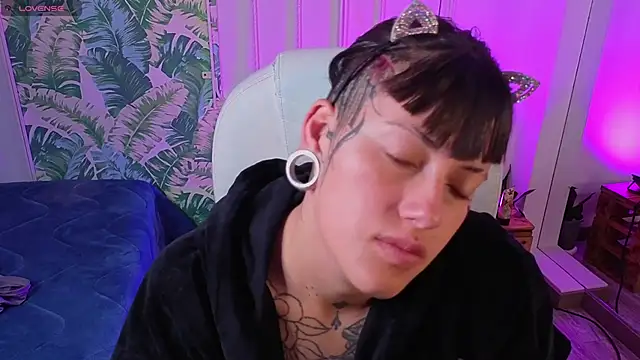 _sharlotte777 webcam