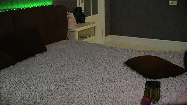 LisaElfy webcam