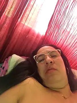 KiaraFoster webcam