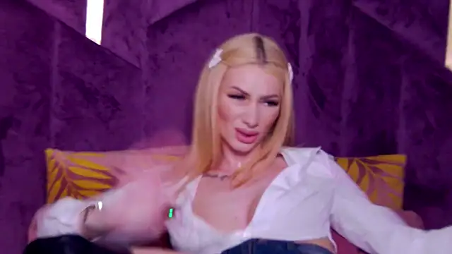 AngieShae webcam