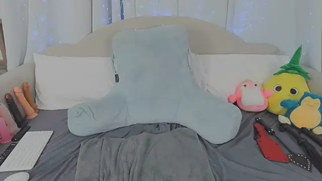 MeghanXO webcam