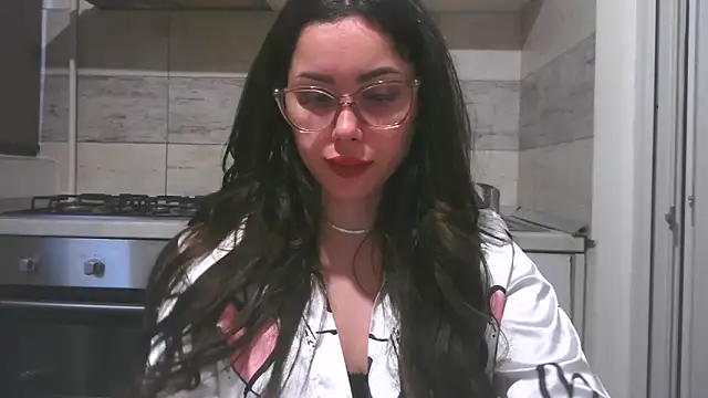 LovelyJulliette webcam