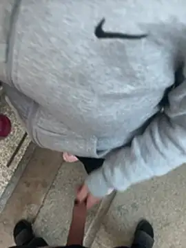 Teeny-Slut18 webcam