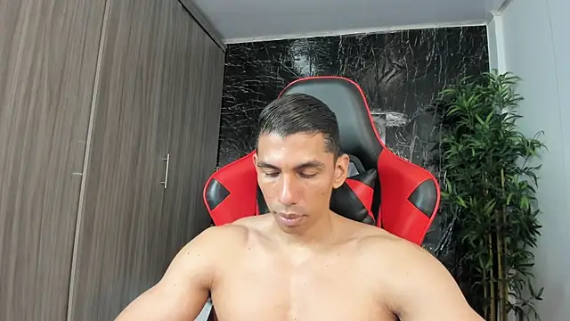 Erik_castle webcam