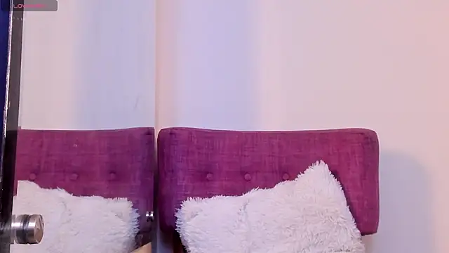 ALICEBLOOOM webcam