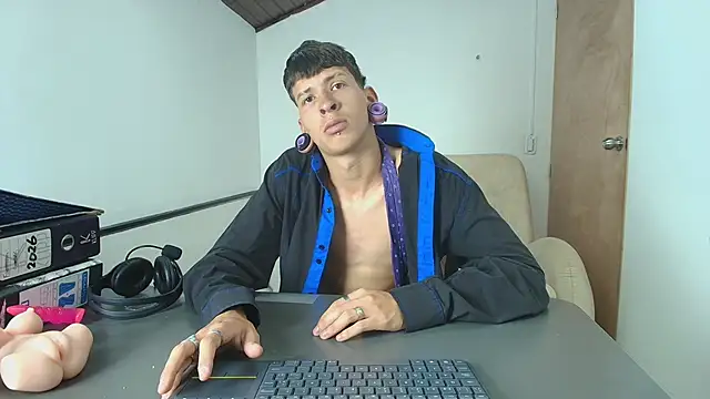 Astarotth__ webcam