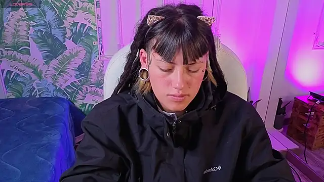_sharlotte777 webcam