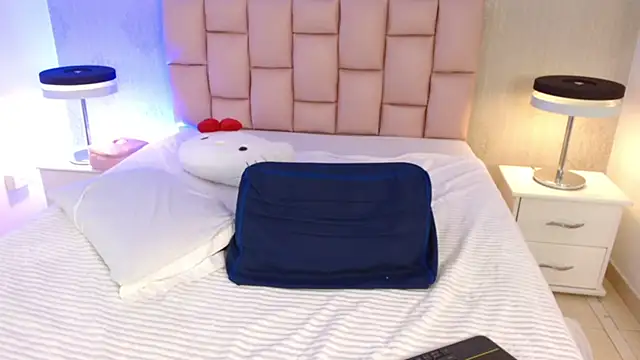 IsabelleDaza webcam