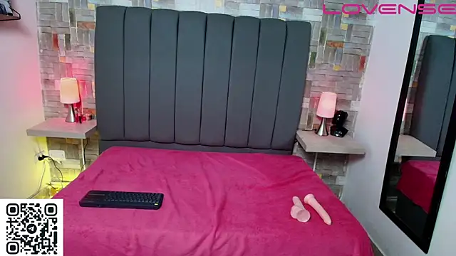 jade_roush webcam