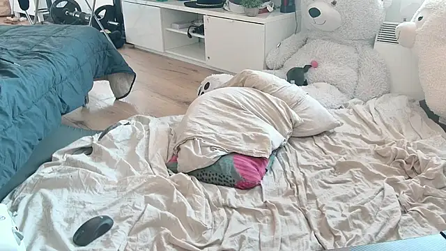 CeriseLapine webcam