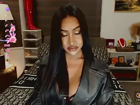 Model: SeductiveVictoria