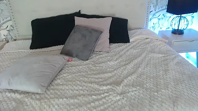 Venusandrea29 webcam