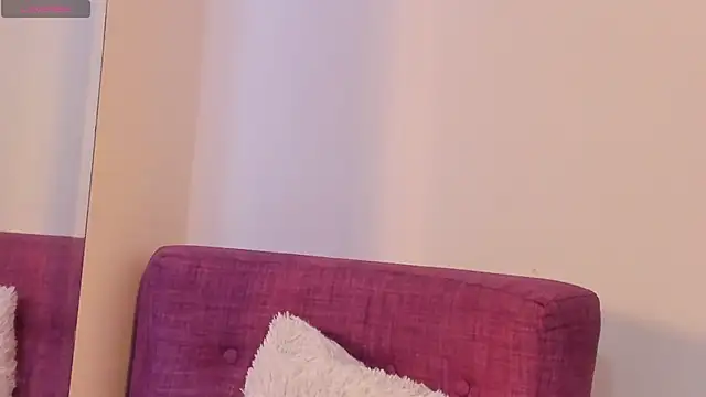ALICEBLOOOM webcam
