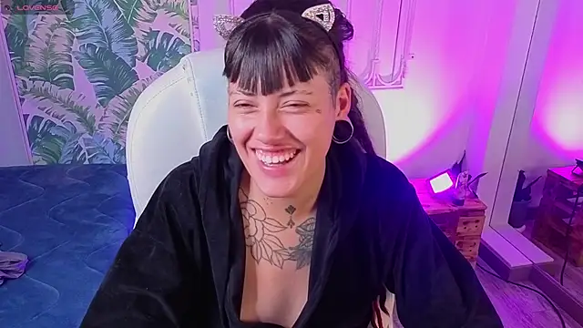 _sharlotte777 webcam