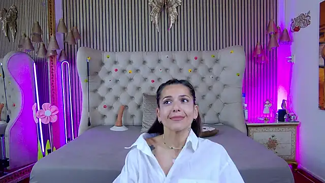 PlayfulShow webcam