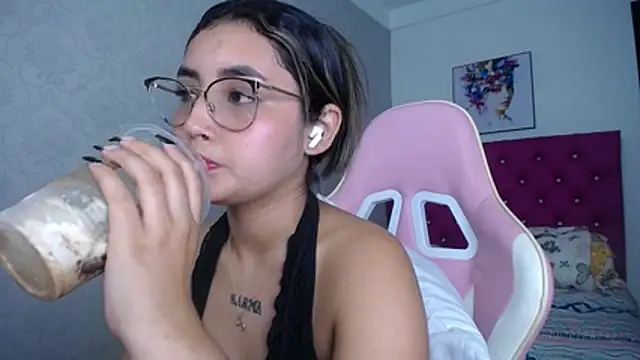 kathe-mills235 webcam