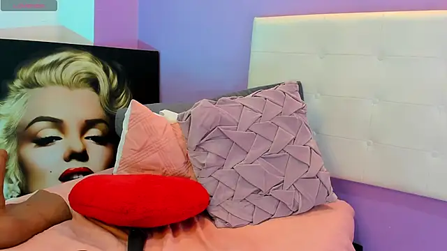 Charlotte11-11 webcam