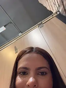 Irina_Velvett webcam