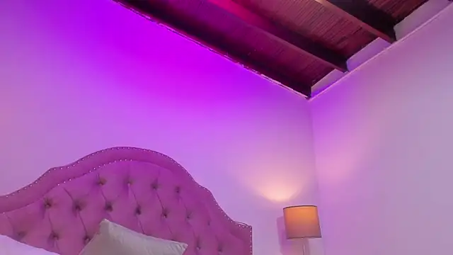 Mia_Culpa live sex cam