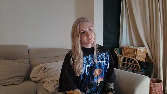 tattoobbgirl webcam