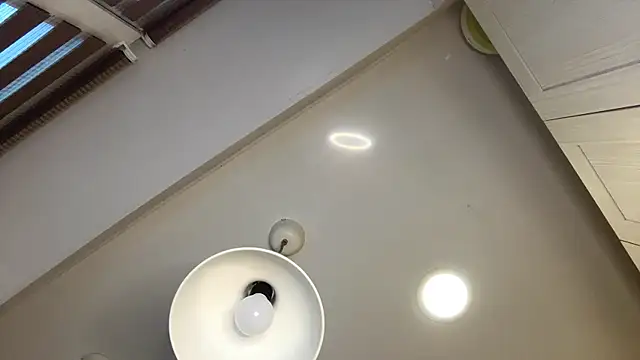 ZaraGuyette webcam