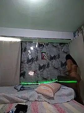 SaharQamar webcam