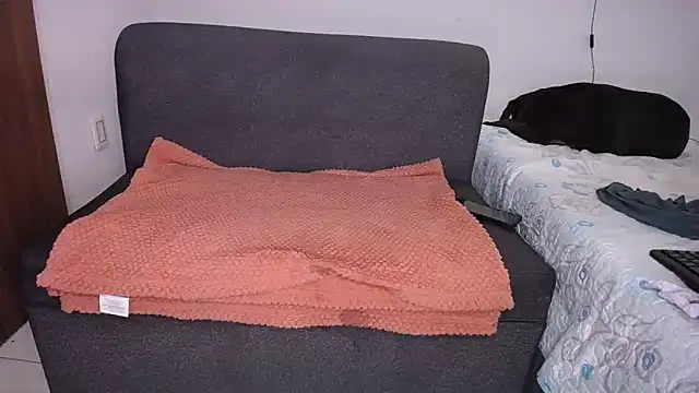 yselahot webcam