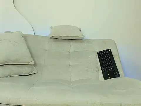 ArohomLester_ webcam