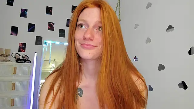 Aliceginger99 webcam