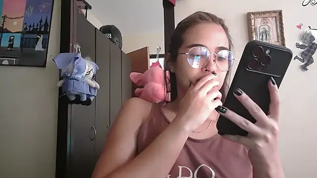 trianabell - Trianabell's free webcam