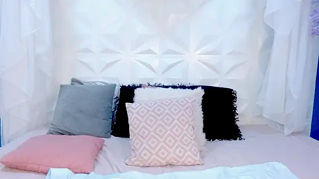 Elizabeth_Suan_ webcam