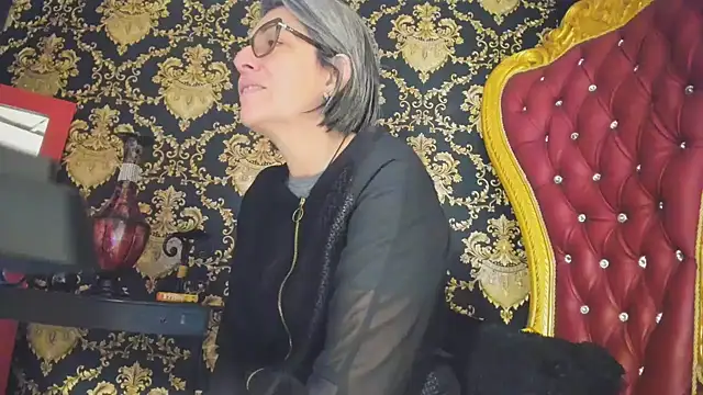 Hades_Lyra webcam