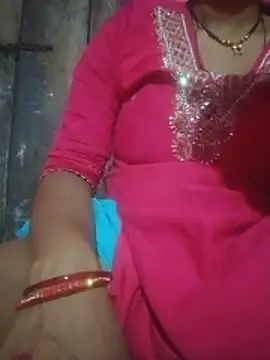 Mona_ji32 webcam