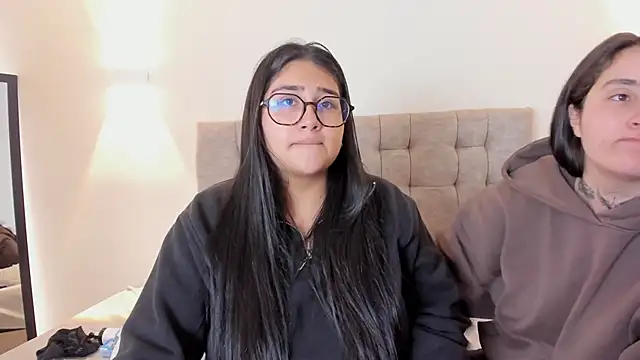 Elisa_n_Emma webcam