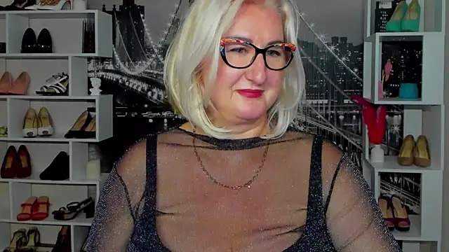 DianaFrances webcam