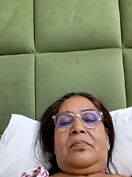 Shalini3456 webcam
