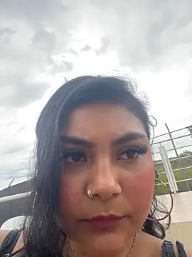 ItsEla333 webcam