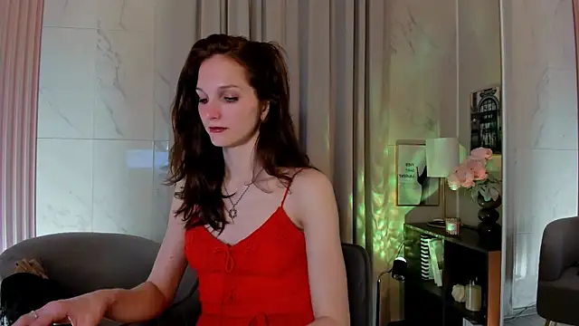 MirandaGlow webcam